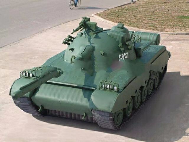 深圳军用充气坦克车